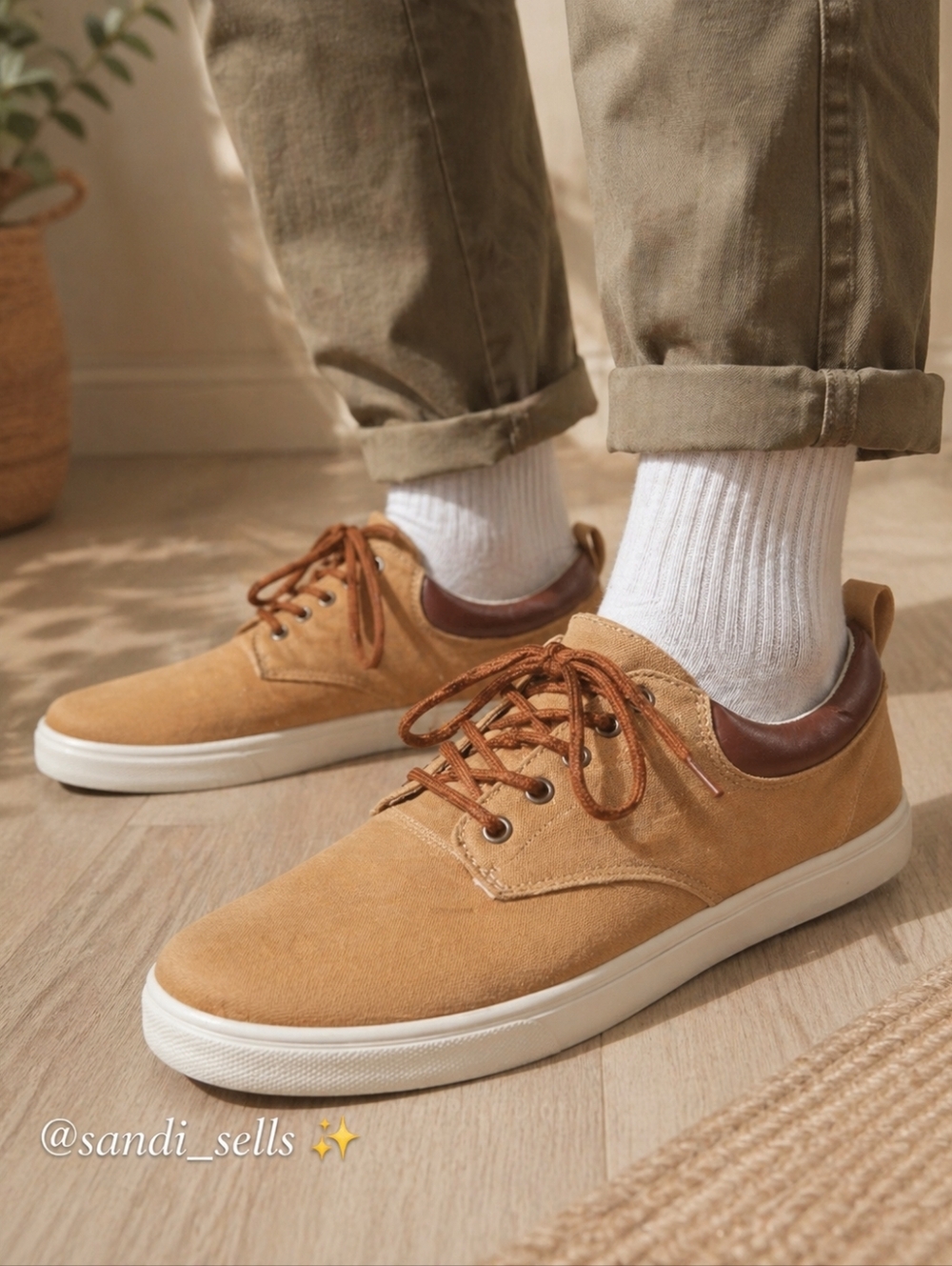 Men's Casual Canvas Sneakers in Tan